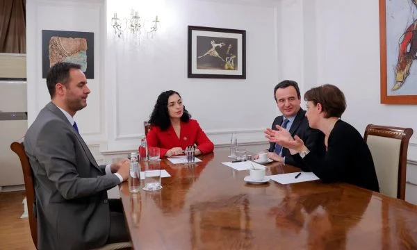 Osmani hosts Kurti, Konjufa and Gervala at meeting, talk about recent developments in the north