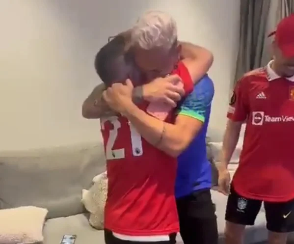 La risposta epica di Antony quando si rende conto che il Brasile lo ha invitato alla Coppa del Mondo 2022