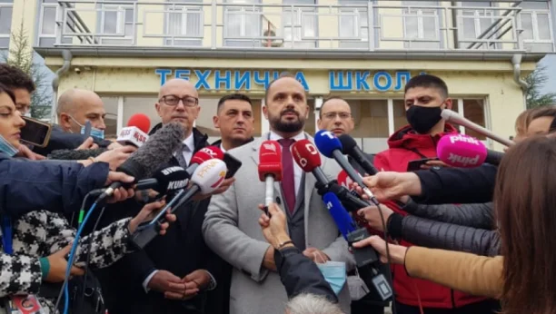 North Mitrovica Presidente e consiglieri municipali Dimissioni