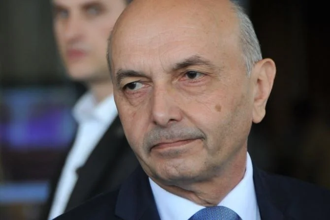 Mustafa viziton Thaçin, Veselin e Krasniqin në Hagë: U gëzova që i gjeta mirë e të mbushur me idealizëm
