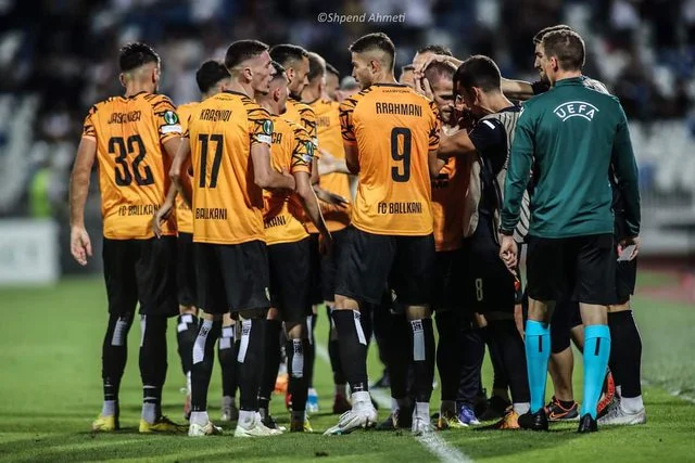 Balkans perdent à CFR Cluie Aventure étroite en Conference League