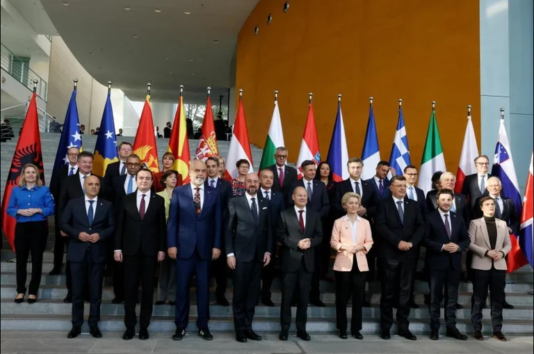 Zajednica, license plates, Franco-German plan. All that Kurt said after the Berlin Process.