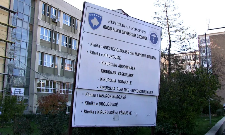 Chirurghi QKUK in risposta: Presidente ha giocato il chirurgo college