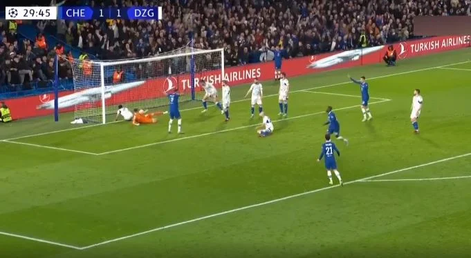 Chelsea no para HINA Zechariah marca buena meta