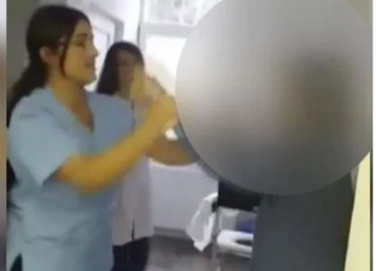 La polizia dice che hanno arrestato due persone per il video dove hanno picchiato gli anziani.