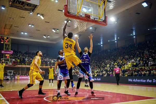 KB Peja bestraft, Ursache der Fans
