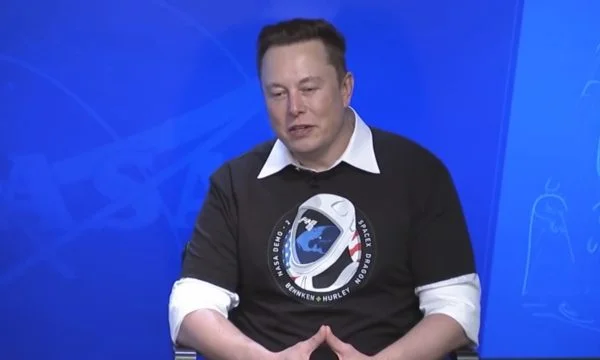 Launch “epoca Musk” on Twitter, $8 a month for account verification, dismissals in administration