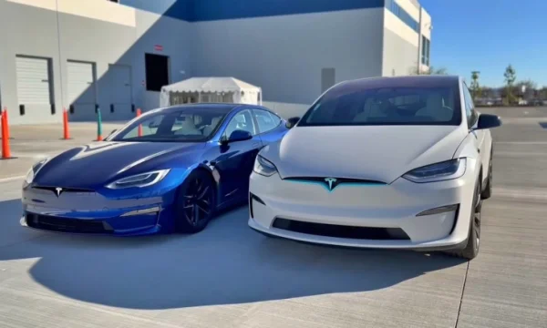 Ufficiale: Tesla presenta Modello S Plaid e Modello X posto in Cina