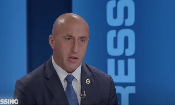 Haradinaj: En la oficina de Kurt leemos el trato seguido, 1 hora hemos estado trabajando en él.