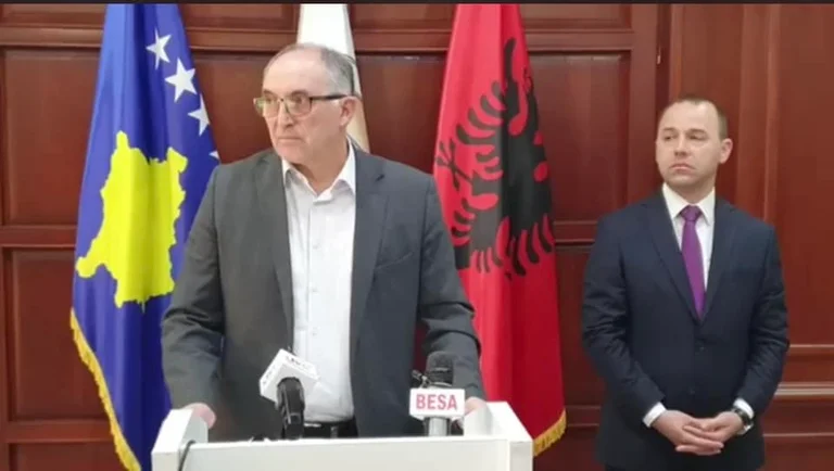 Shacir Totaj risponde al regista che si è dimesso