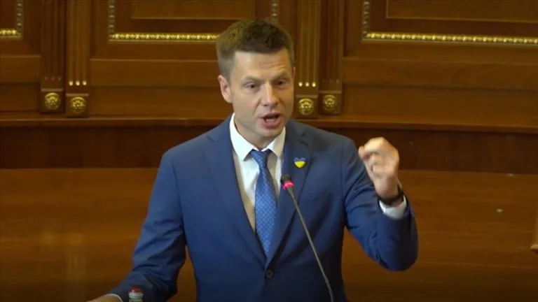 Député ukrainien : La préparation militaire de la Serbie suite à la décision de Targa me rappelle la Russie