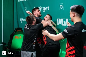 E LAST: Bad News Eagles FOOT bis zum Ende der Outsiders vs IHC Spiel