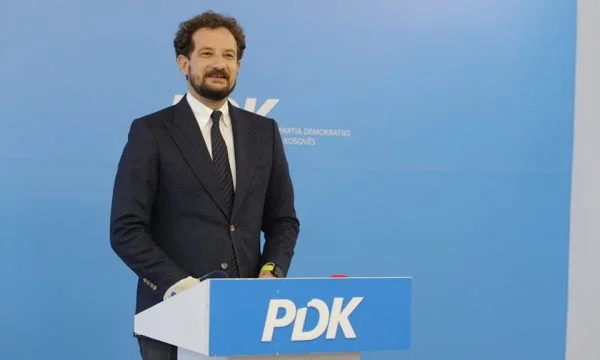 PDK esorta Kurt a pubblicizzare la proposta franco-tedesca