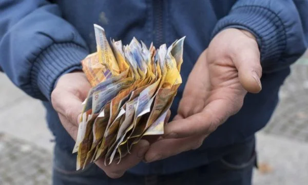 Die Energiekrise, die Schweiz Luceni wird jedem Bürger von so viel Franca geben