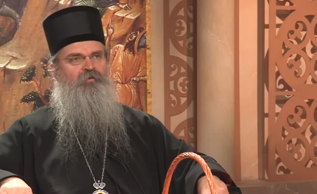 La diocesi ortodossa Raska-Prizren chiama Kurt per le targhe: Ascolta le Americhe