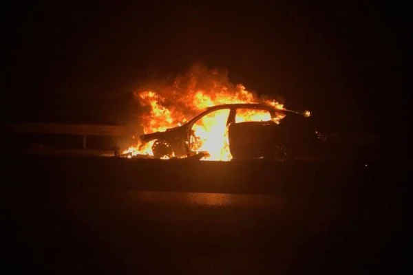 Le barrage de la Serbie convertit des plaques en RKS