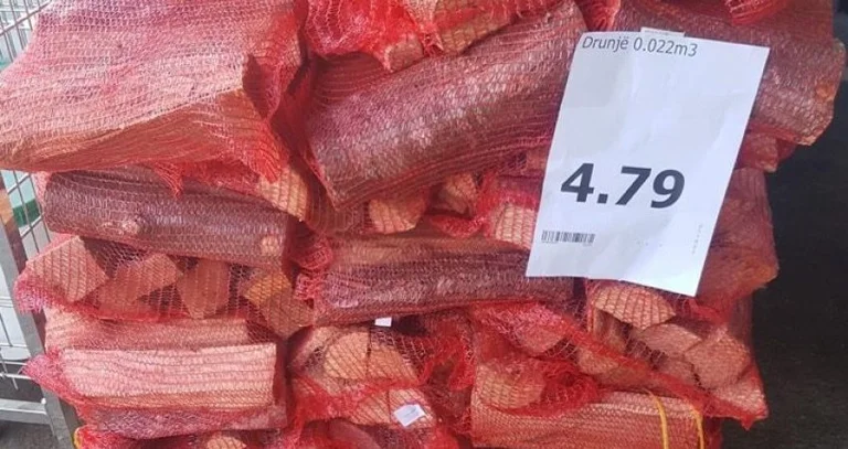 “Flight” prices to Kosovo: Four cut trees, 4.79 euros