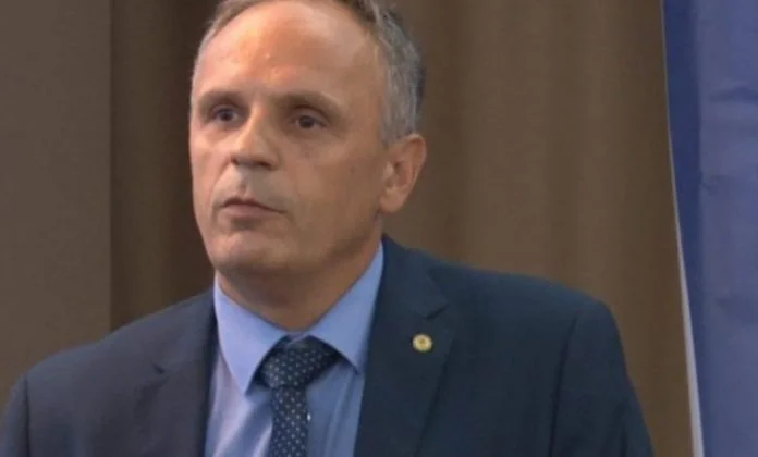 Rector descargado, Naser Sahiti