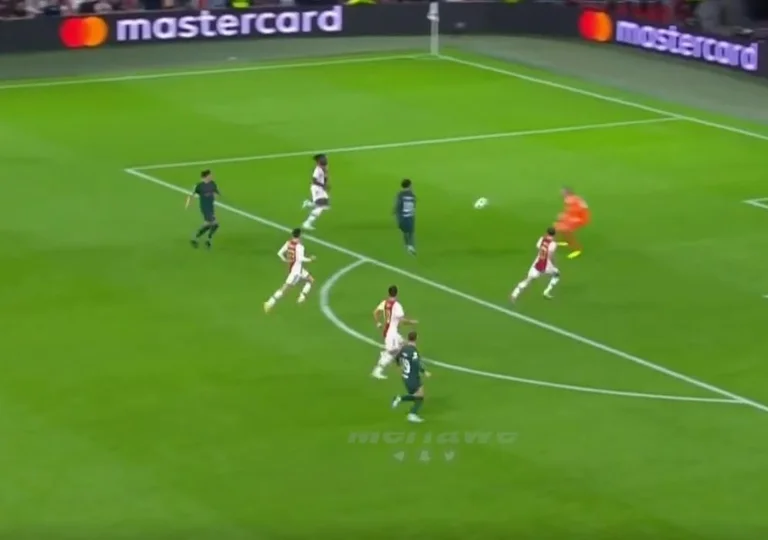 You have not seen better pass and goal than this” With masterry pass, Salah with a full goal