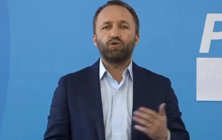 Tahiri: il PDK sostiene il governo sulla questione della licenza se la sovranità del paese è rispettata