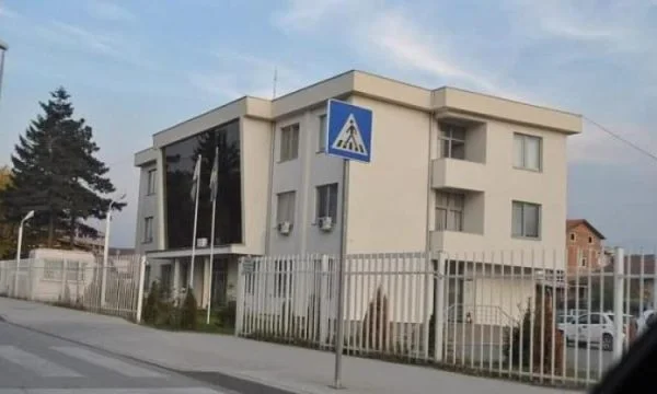 Suspect flüchtet Polizeistation in Suhareka, ausgesetzt offiziell