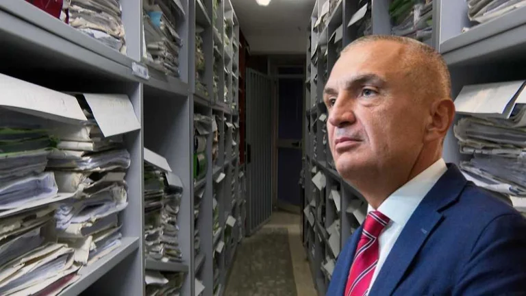 Albanische Dateimedien: Spy I.M. Ilir Meta