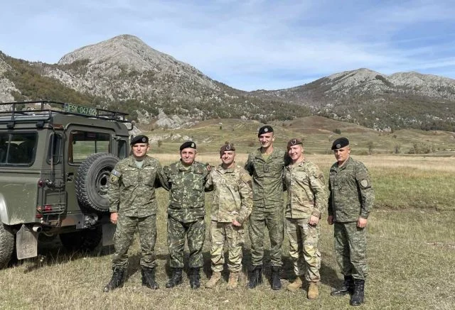 Ejército de Kosovo se une a Albania, ejercicios con estadounidenses