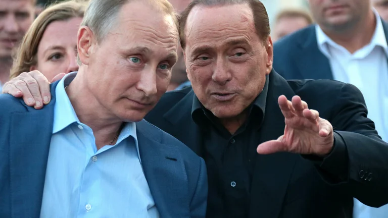 20 Putin's vodka bottles for Berlusconi violate EU sanctions