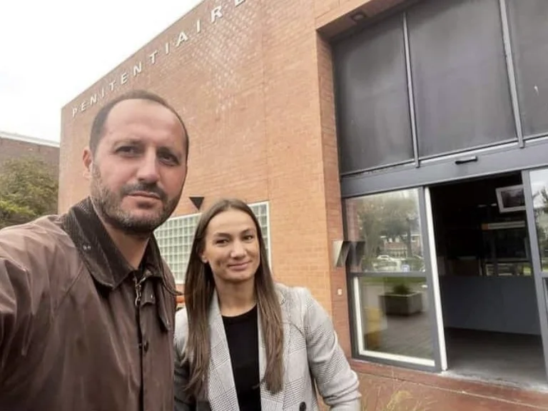 Majlinda Kelmendi visita gli ex leader KLA