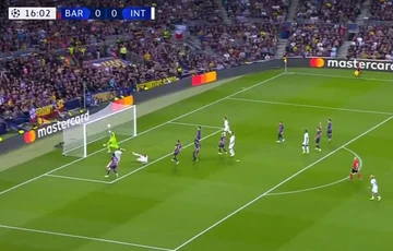 Dzeko, für das 100%ige Ziel HINA Säule, verweigerte das Ziel Inter Angreifer