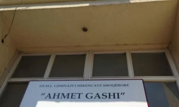 Ein Student in Pristina stach seinen Klassenkameraden mit Stift in den Kopf