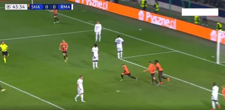 Shakhtar kronditare Real Madrid, todo el estadio detrás de la meta de Zubkov