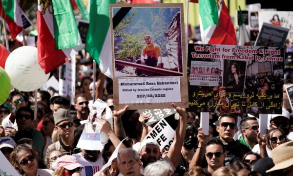 Protest in Iran: le forze di sicurezza allertano alla crisi della città curda