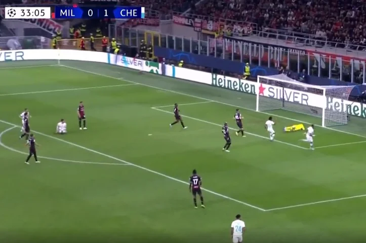 Aubameyang segna bei gol per Milano