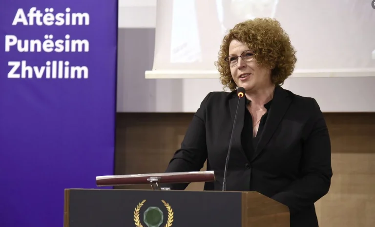 Roseta Hajdari's ministry invites foreign investors: In Kosovo you can pay workers 300 euros 400 euros