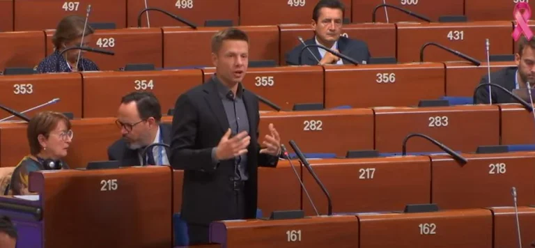 Il deputato ucraino lo dice in albanese al Consiglio d'Europa: il Kosovo è l'Europa