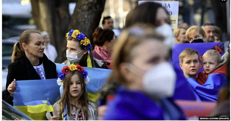 Protest vor der Botschaft Russlands in Skopje