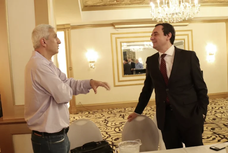 Lushi da la mierda VV a la propaganda para el terminal Durres: Es un buen trabajo del gobierno de Eddie Rama.