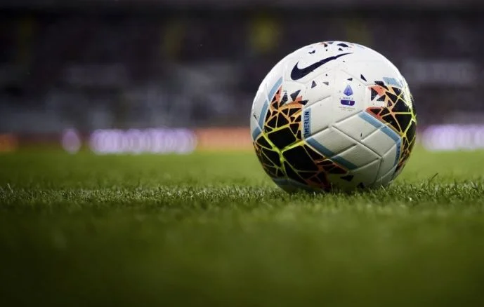 Familja hap të pame për 19 vjeçarin që vdiq duke luajtur futboll