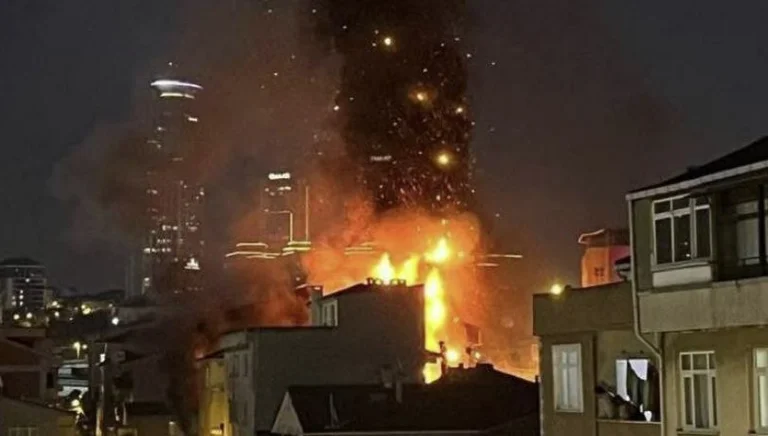 Drei Tote aus der Explosion in Istanbul Gebäude