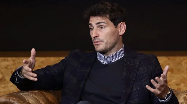 Und Casillas: Mein Konto wurde hackt, ich entschuldigen mich für die LGBT-Community.