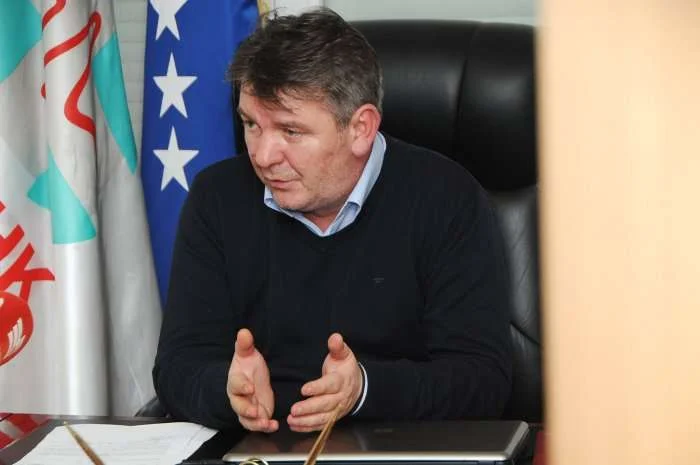 Il presidente della FSK mostra tre motivi per cui Rifat Latifi si dimise
