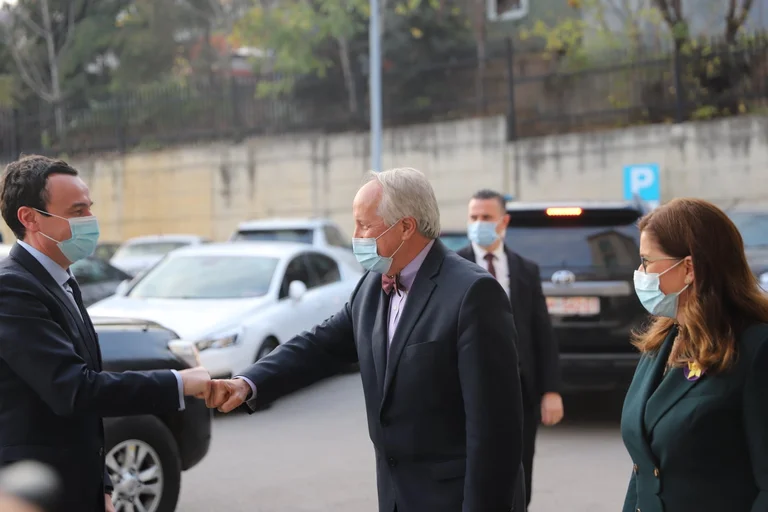 Latifs Rücktritt, Kurti findet Austausch bis zur Ernennung des neuen Ministers
