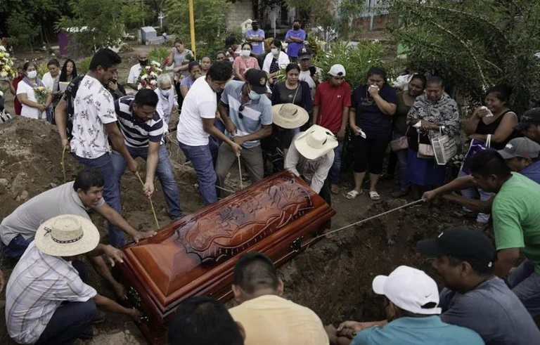 Messico: Il cartello della droga lascia 20 persone morte nel comune del villaggio, compreso il sindaco