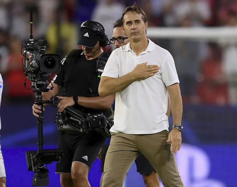 Official: Upon losing Dortmund, Seville coach announces escape