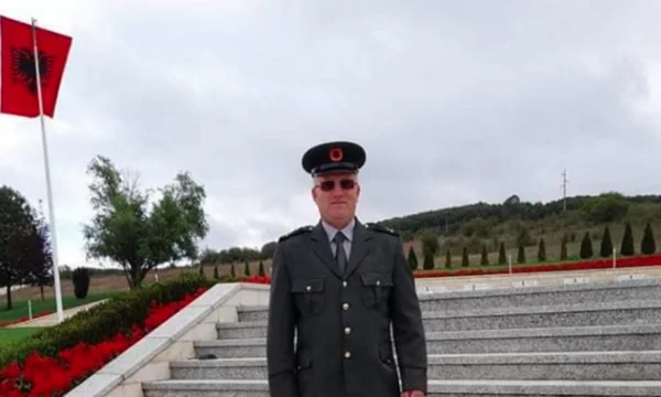 54 anni che è morto di ascensore a Pec è ex comandante di KLAça