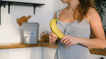 I medici avvertono: Questo gruppo di persone non mangia banane, non quando lo stomaco è vuoto