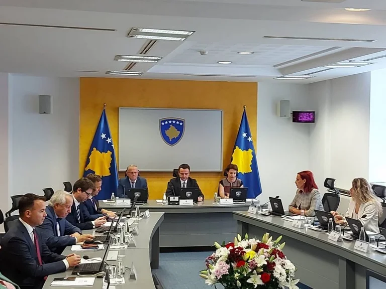 Kosova vendos viza për shtetasit e Rusisë