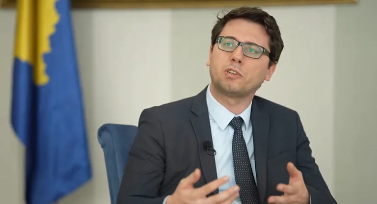 Murati për dimrin e vështirë që po vjen: Mund të ketë përkeqësim të situatës, është e paparashikueshme