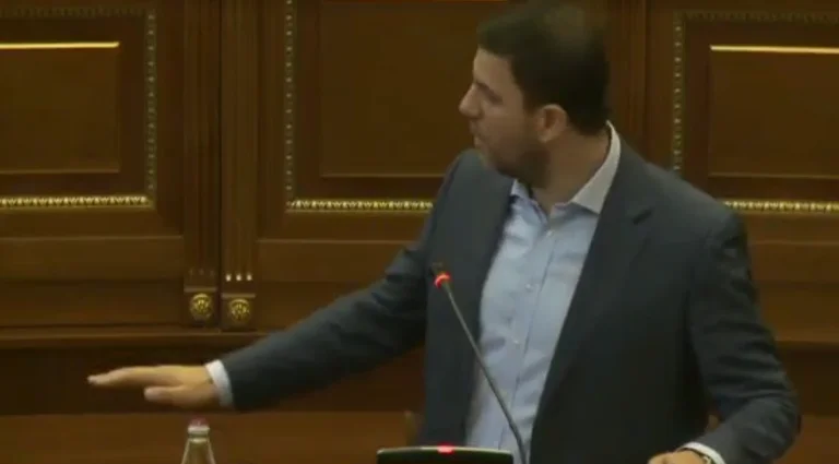 Memli Krasniqi replikon me Kurtin: Shkoi dita – erdhi nata, Kryeministër. Çu puno najsen